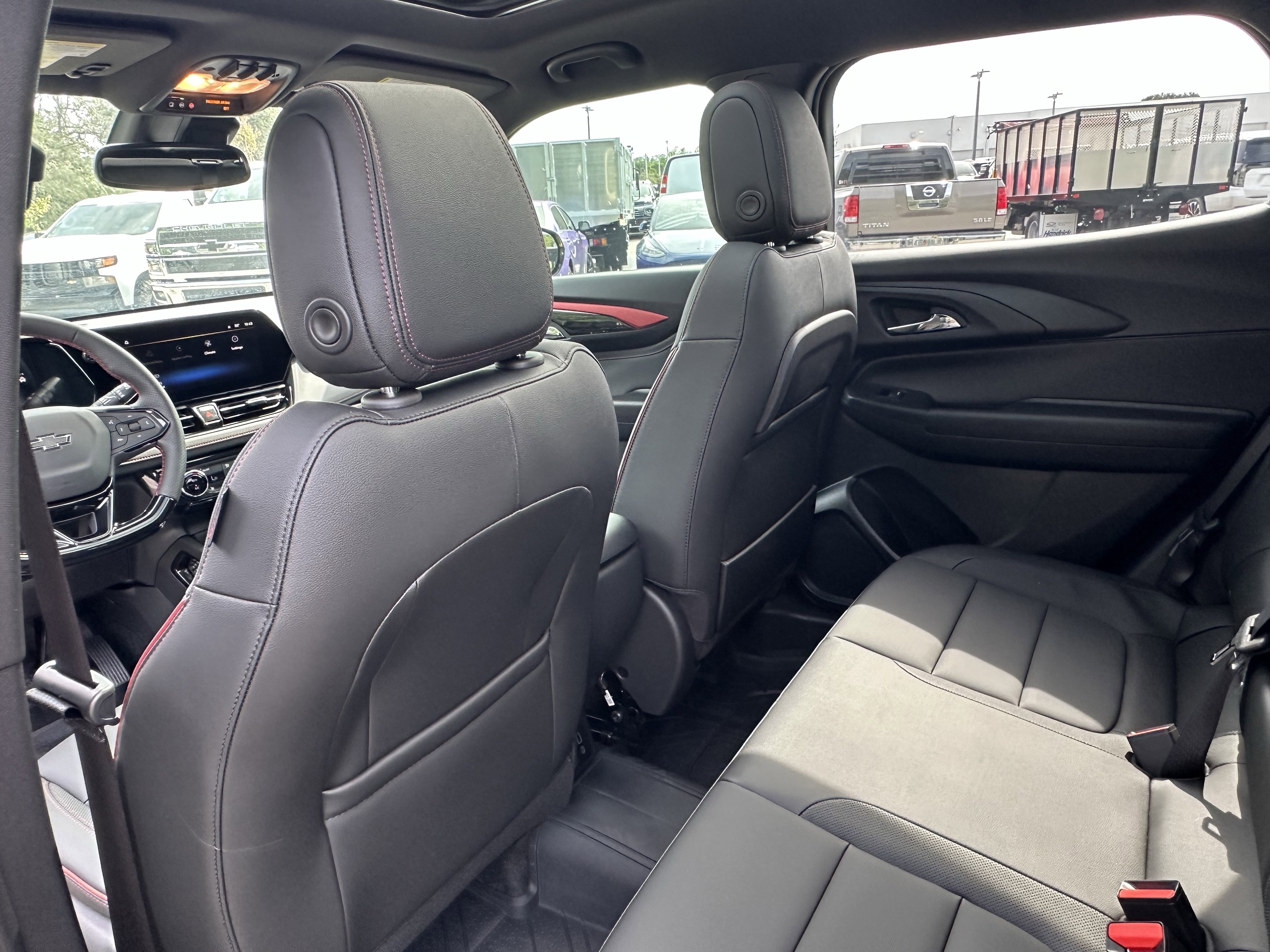 New 2025 Chevrolet TrailBlazer RS w/ Convenience Package image 36