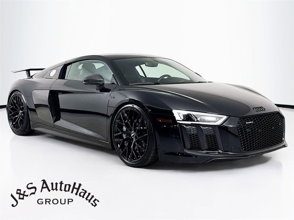 Used 2017 Audi R8 V10 plus image 1