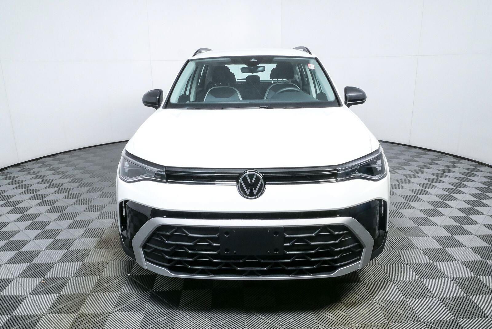 Certified 2025 Volkswagen Taos S FWD image 32