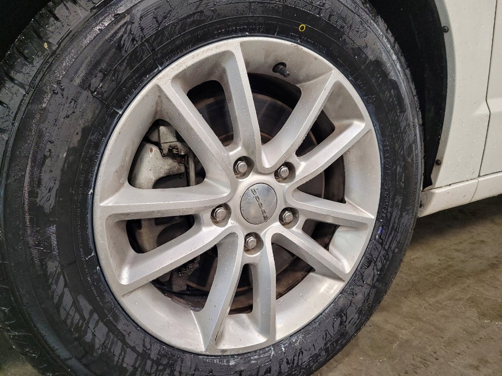 Used 2016 Dodge Grand Caravan SXT FWD image 31