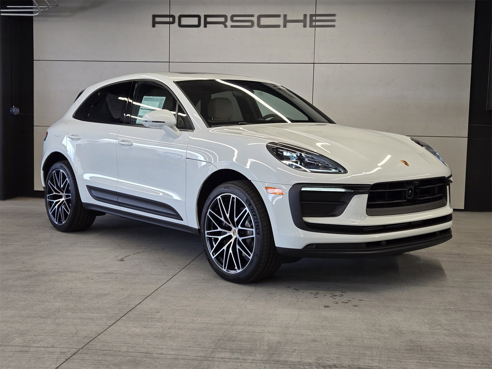 New 2025 Porsche Macan image 12