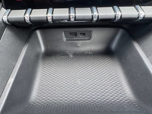 Used 2025 GMC Terrain Elevation AWD/4WD image 29