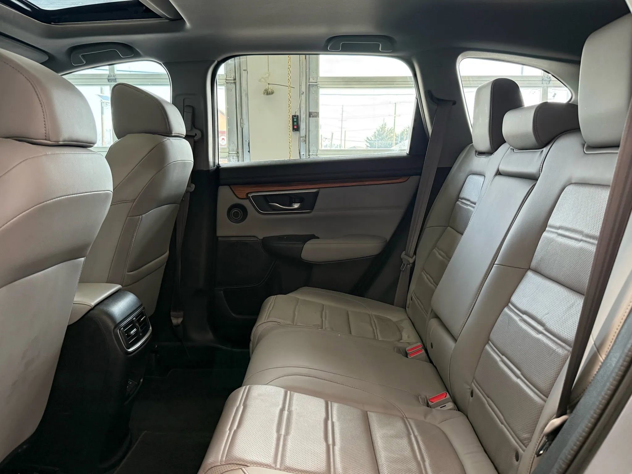 Used 2022 Honda CR-V Touring image 27
