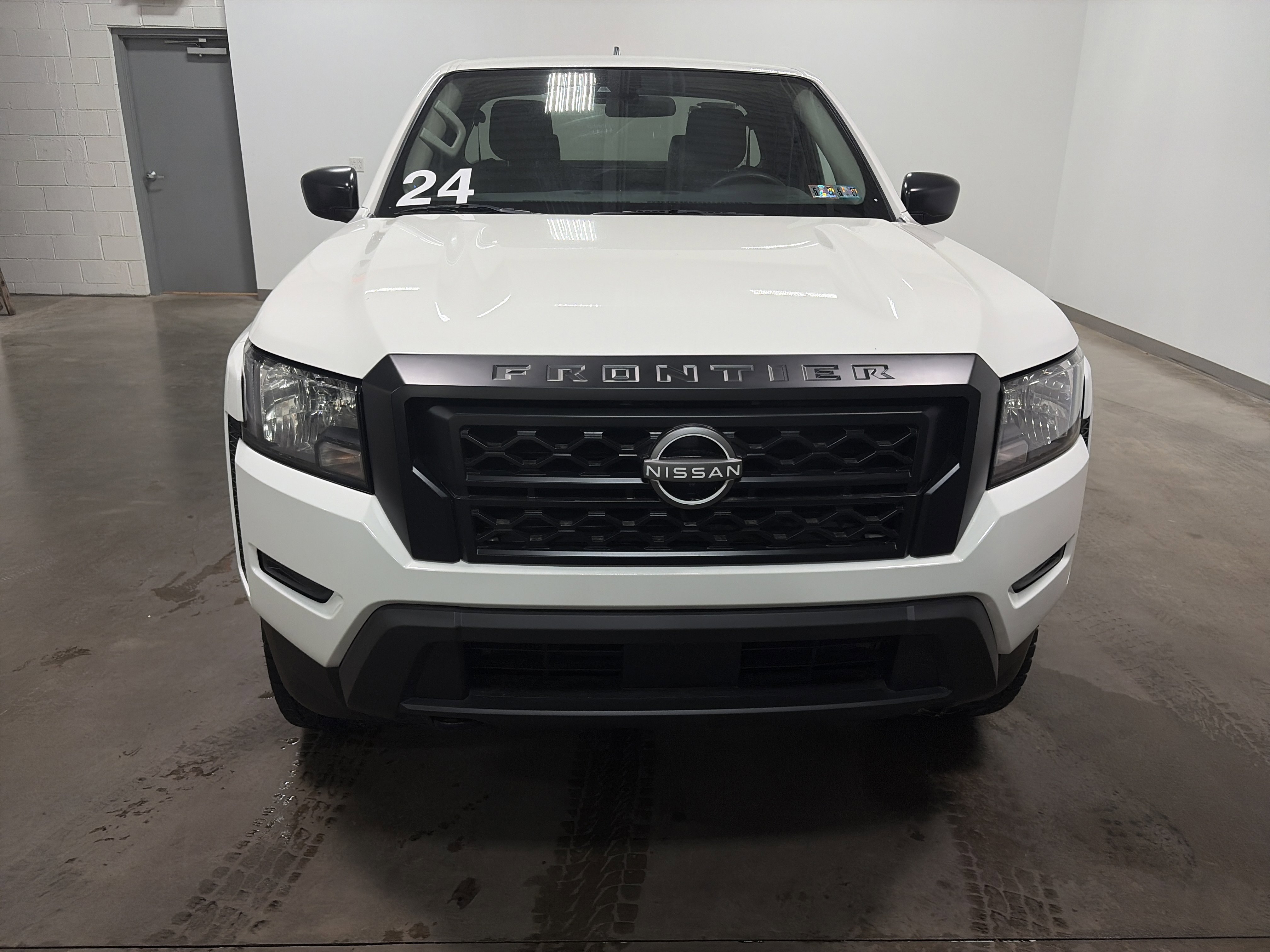 Used 2024 Nissan Frontier S w/ S Utility Package AWD/4WD image 34