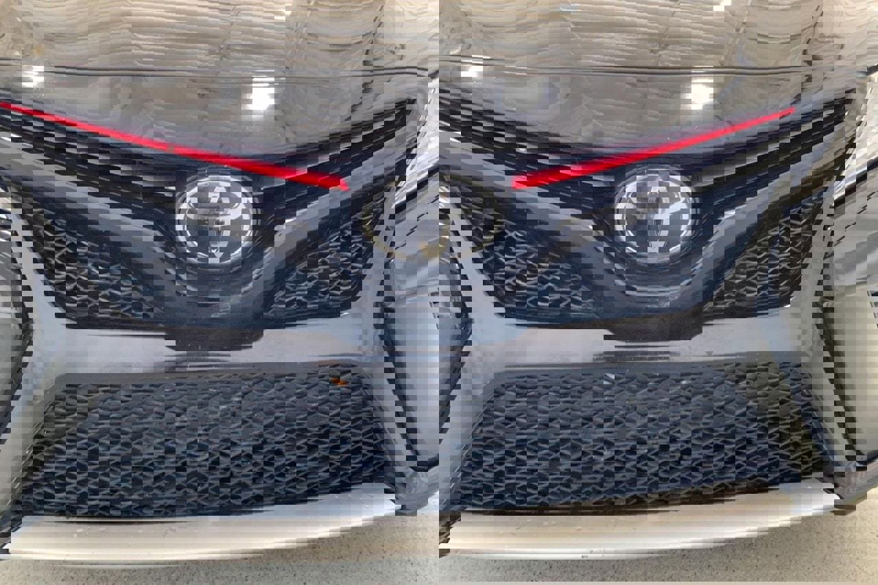 Used 2020 Toyota Camry XSE image 27