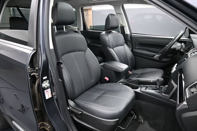 Used 2018 Subaru Forester 2.5i Touring w/ Popular Package #3B AWD/4WD image 29