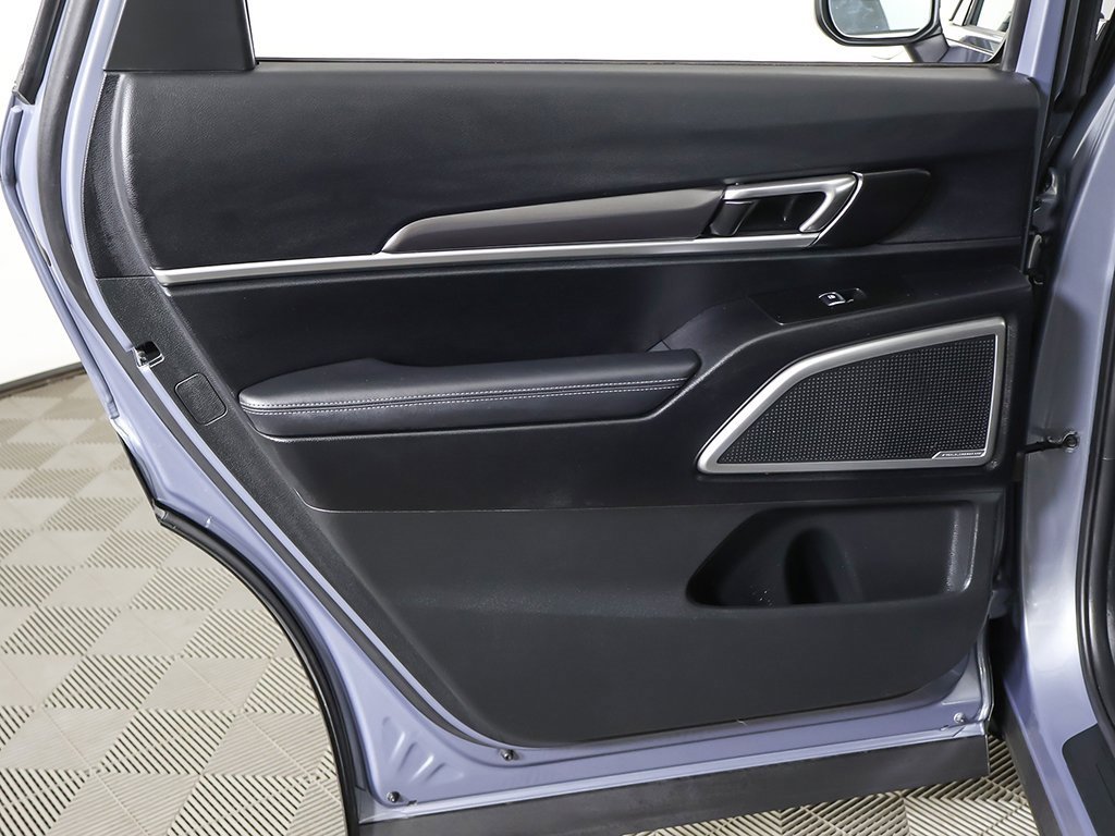 Used 2023 Kia Telluride S image 24