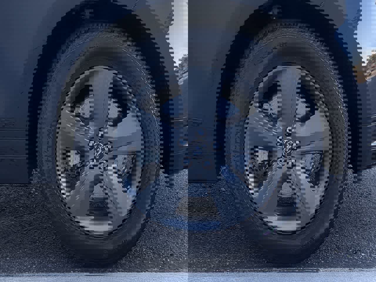 Certified 2025 Land Rover Range Rover Velar Dynamic SE image 13