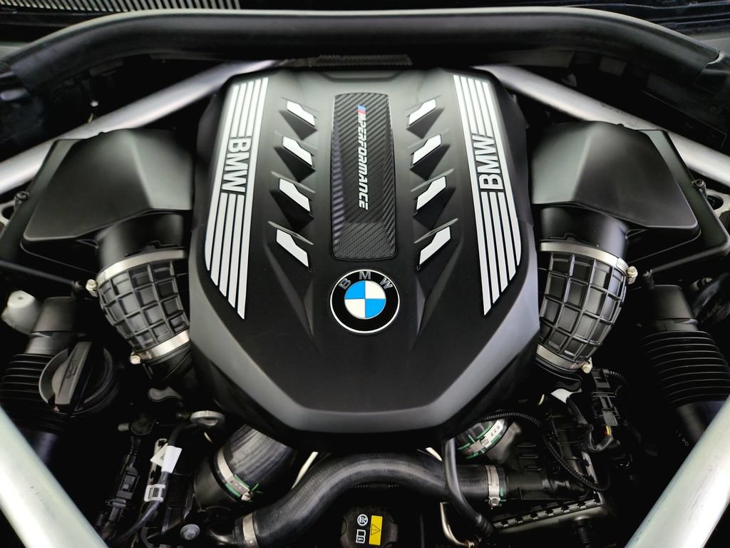 Used 2021 BMW X7 M50i w/ Dynamic Handling Package AWD/4WD image 41