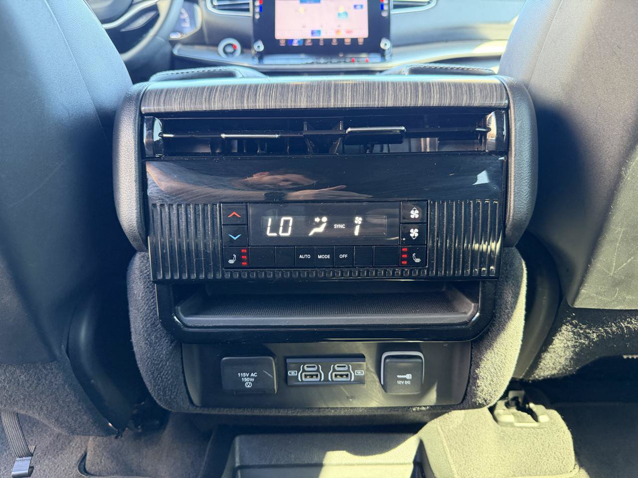 Used 2024 Jeep Wagoneer Series II AWD/4WD image 20