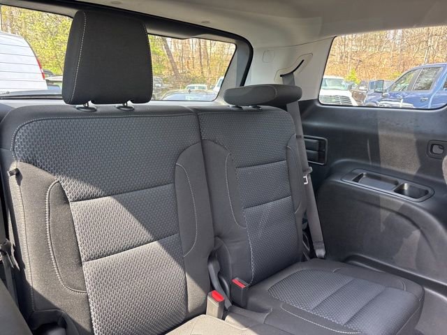 Used 2023 GMC Acadia SLE w/ Driver Convenience Package image 15