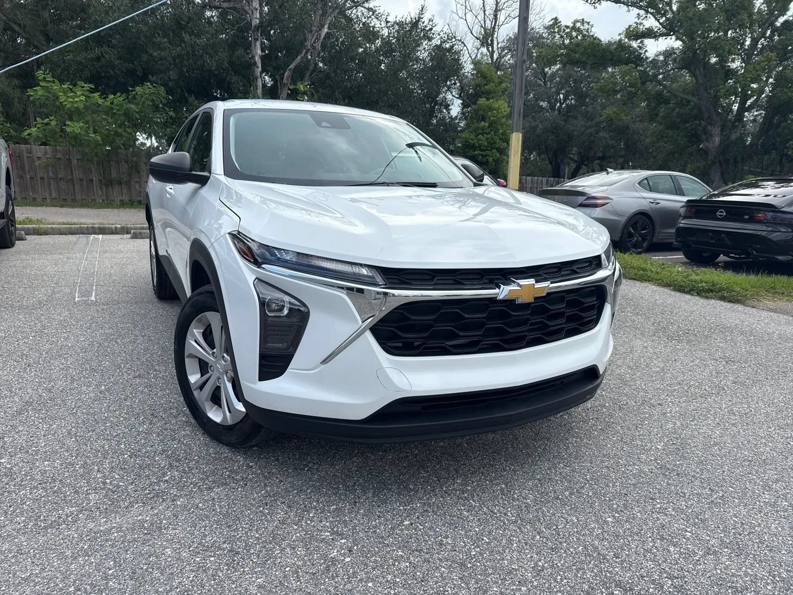 Used 2025 Chevrolet Trax LS FWD image 5