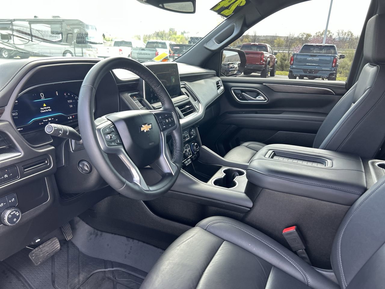 Used 2024 Chevrolet Tahoe LT w/ Luxury Package AWD/4WD image 25