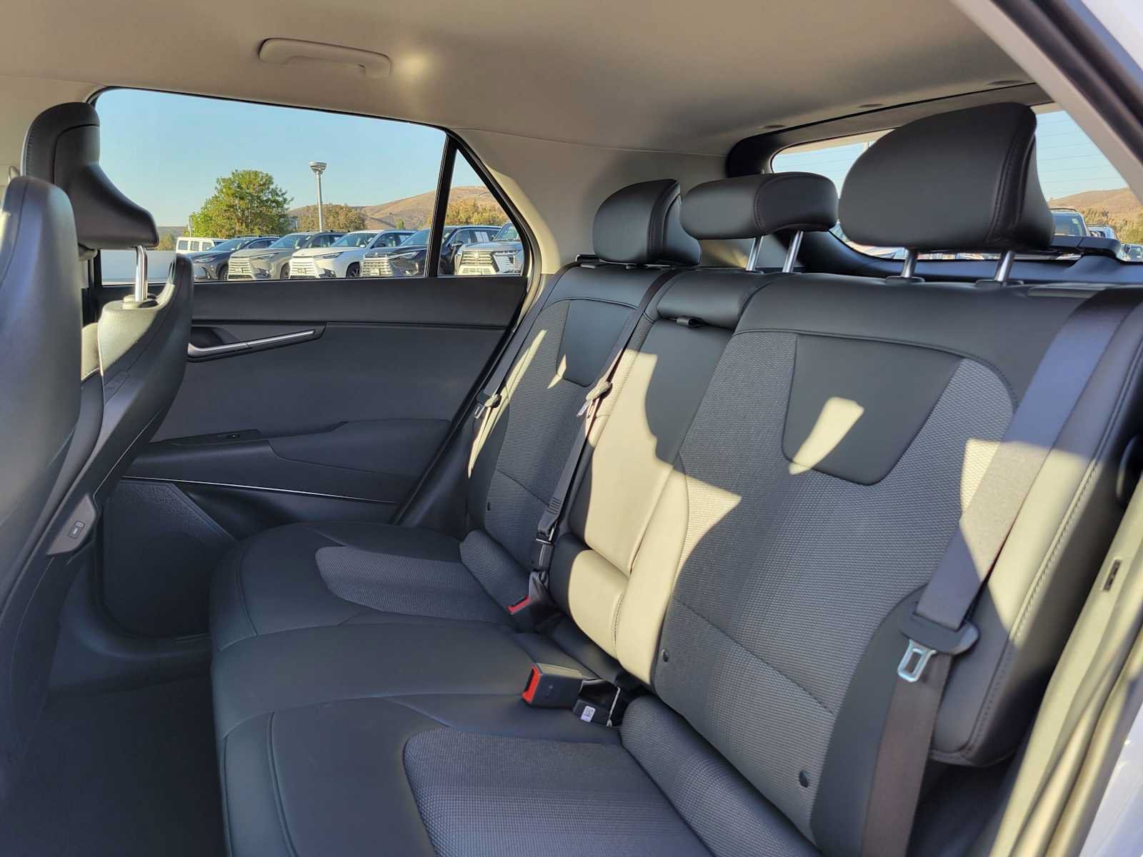 Used 2026 Kia Niro Wind FWD image 17