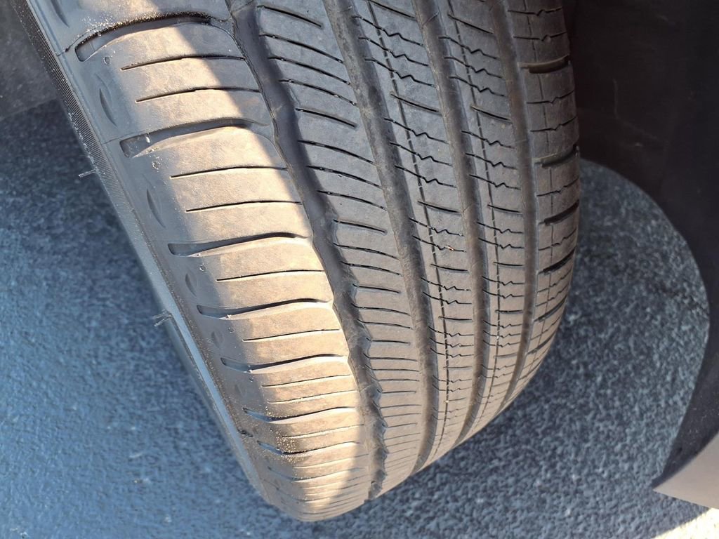 Used 2024 Chevrolet Equinox LT w/ LPO, Floor Liner Package FWD image 36