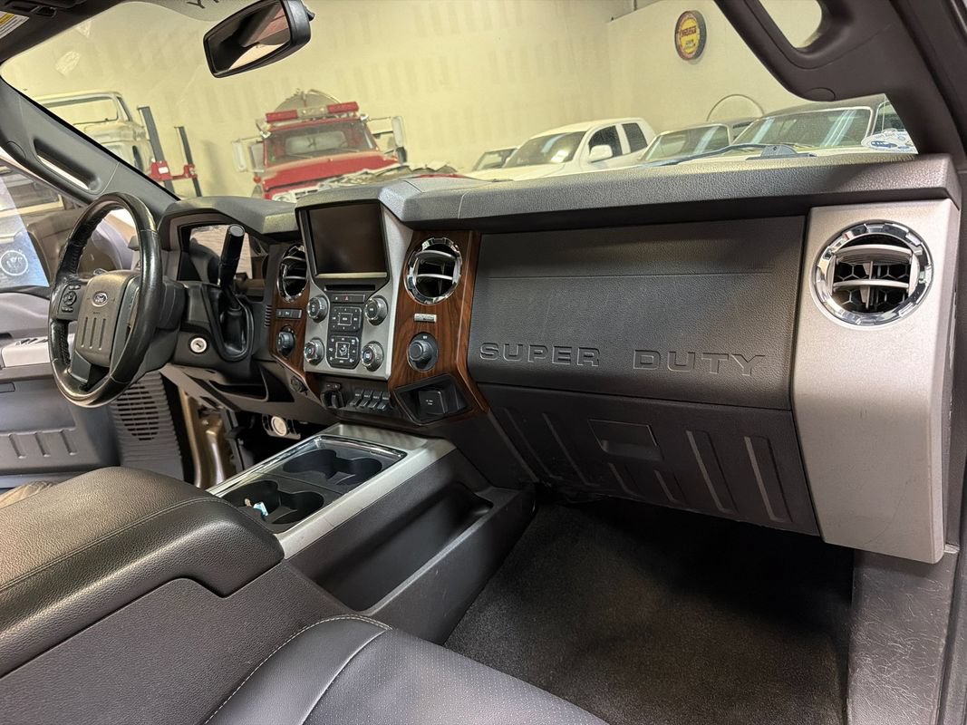 Used 2013 Ford F250 Lariat w/ Lariat Ultimate Pkg AWD/4WD image 39