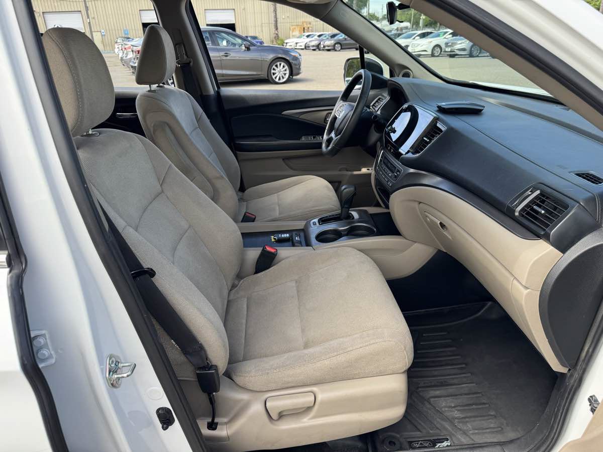 Used 2020 Honda Pilot EX image 12