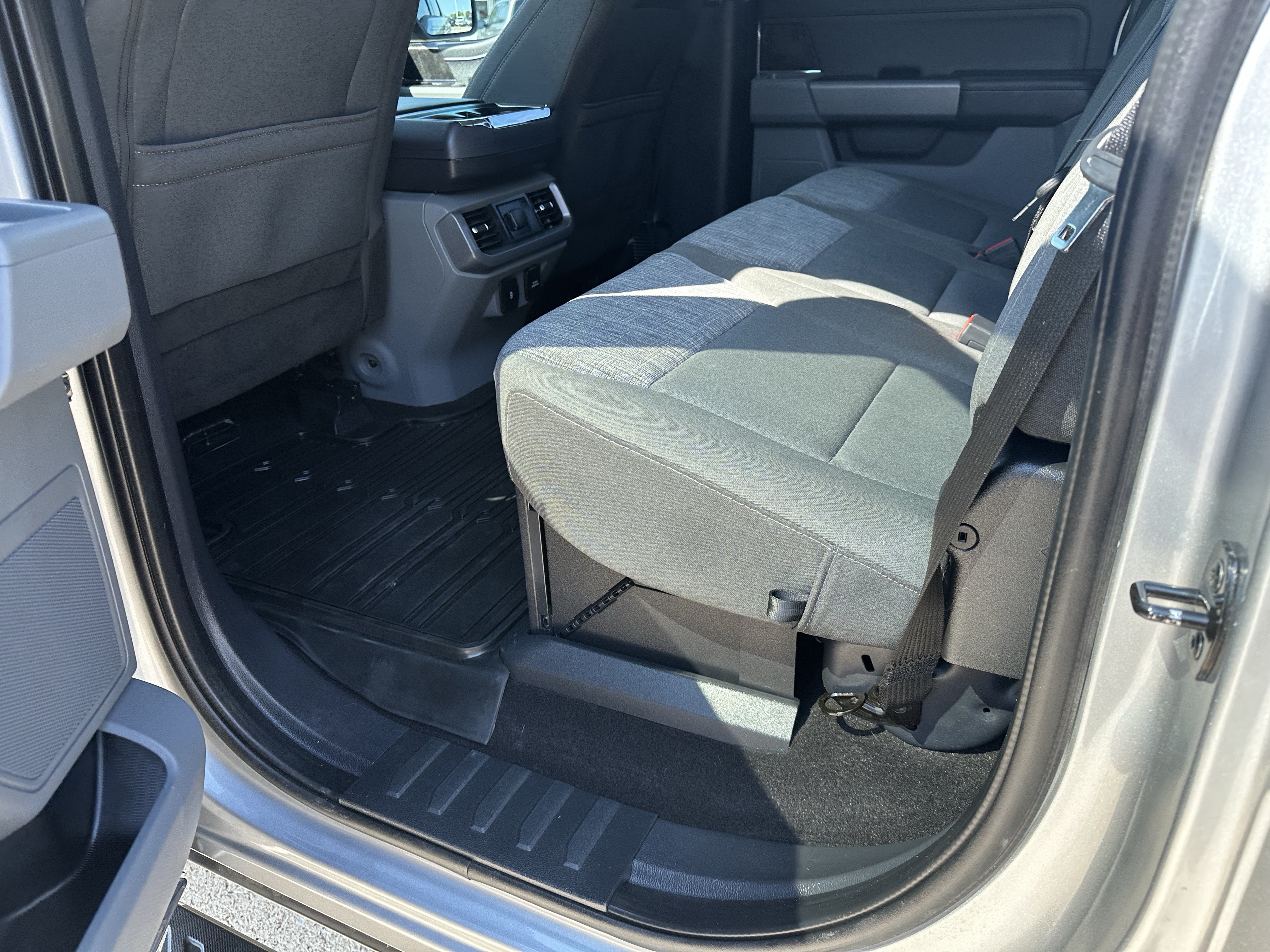 Used 2022 Ford F150 XLT w/ Equipment Group 302A High AWD/4WD image 8