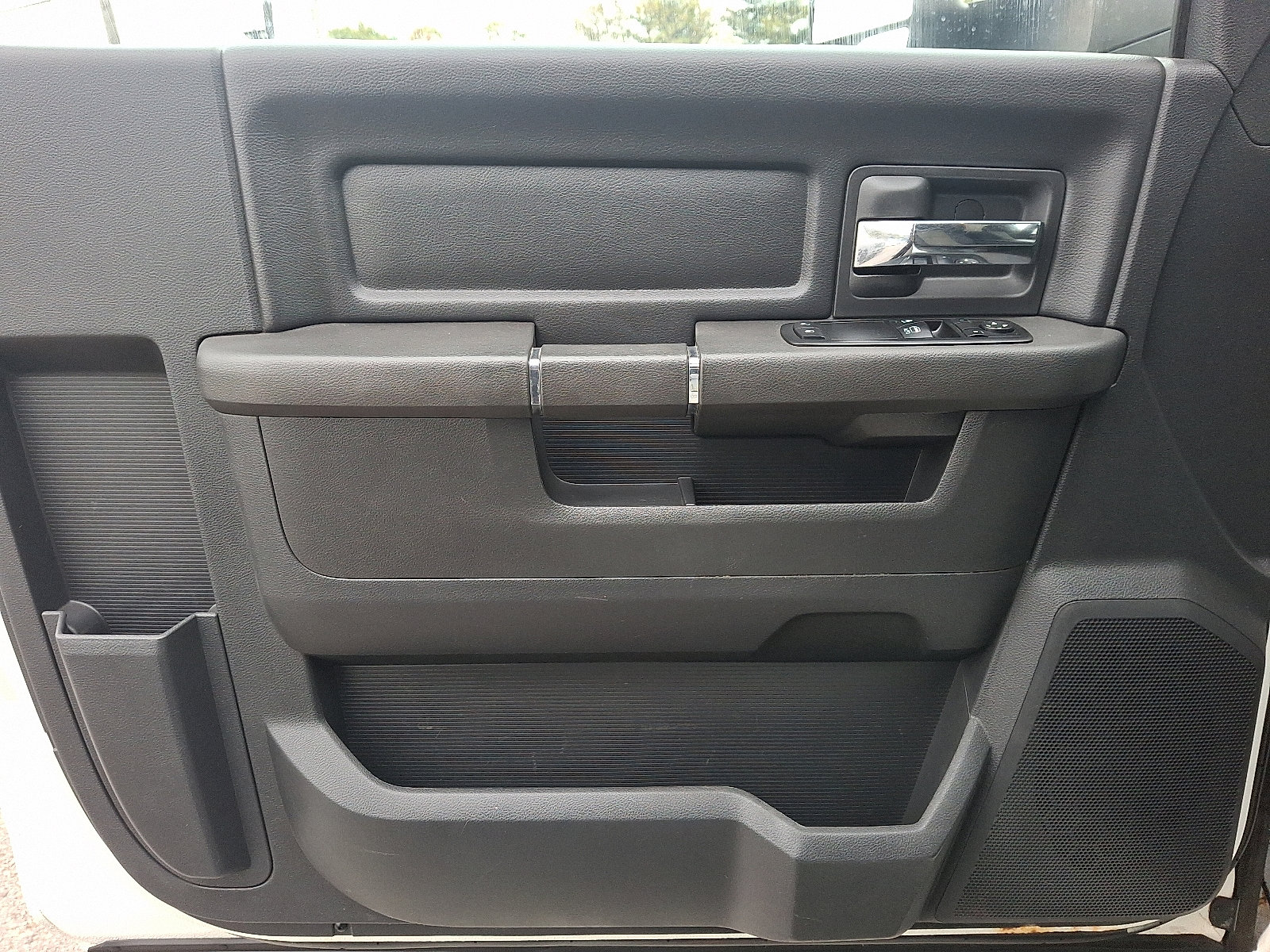 Used 2012 RAM 5500 4X4 2dr Regular Cab 168.5 in. w/ PWR & Remote Entry Group image 12