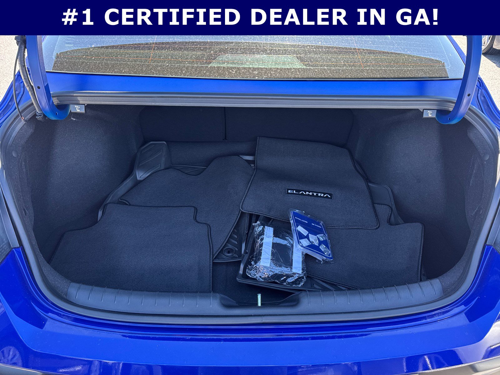 Certified 2025 Hyundai Elantra SEL image 18