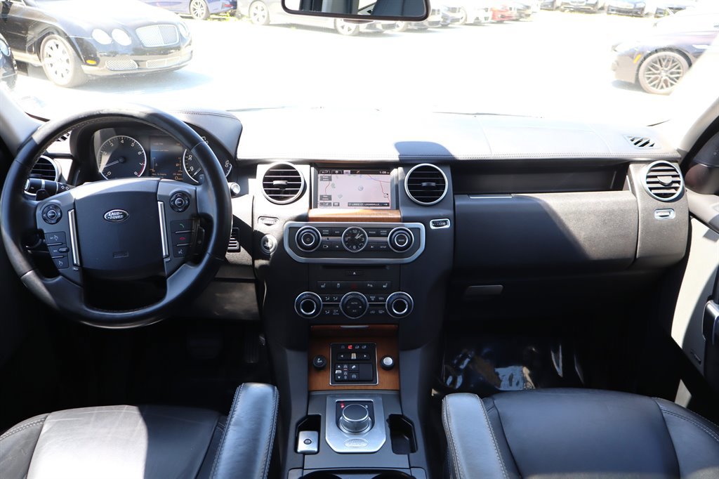 Used 2016 Land Rover LR4 HSE LUX AWD/4WD image 13