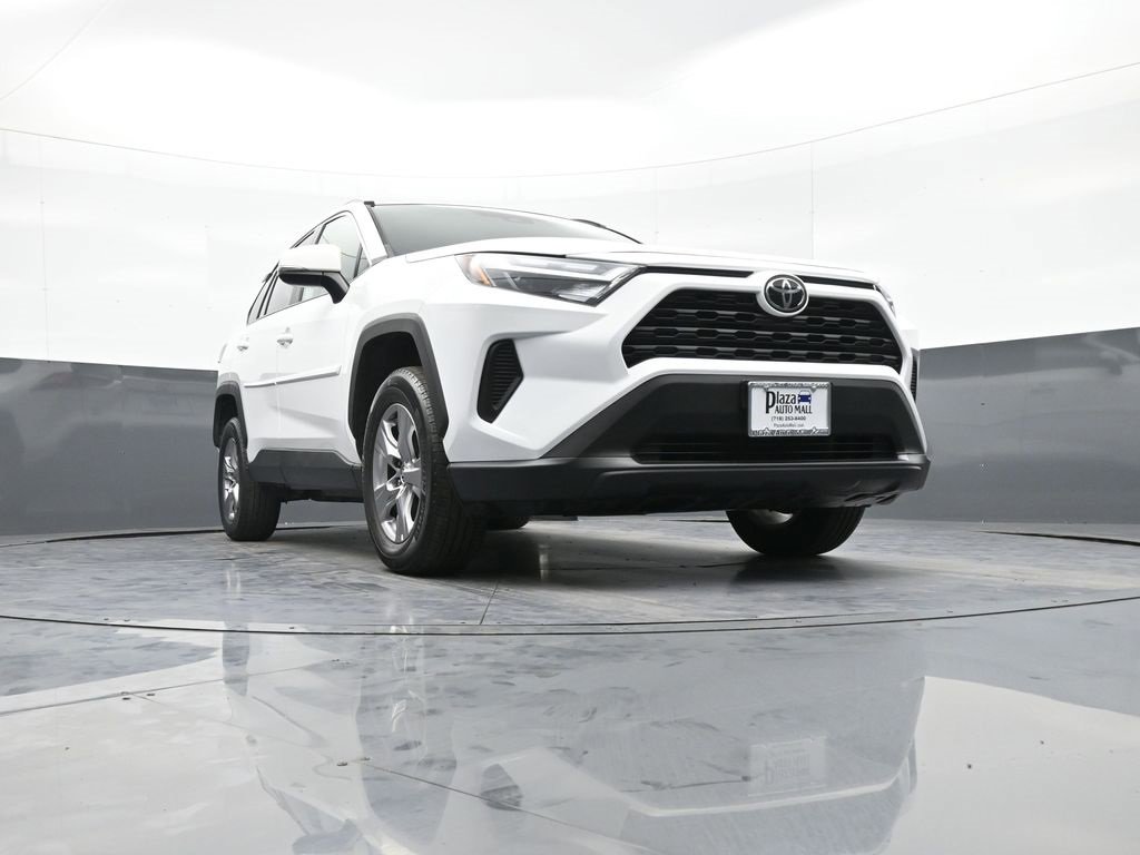 Certified 2022 Toyota RAV4 XLE image 29