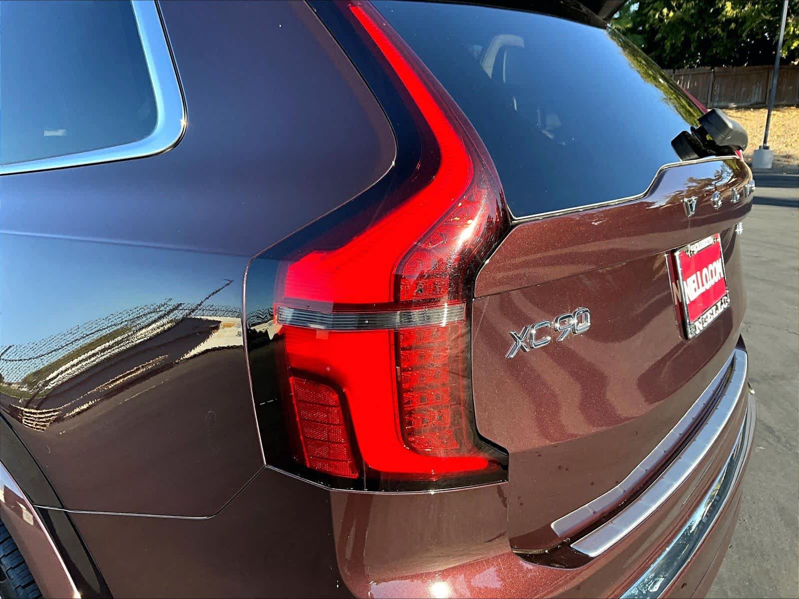 Used 2026 Volvo XC90 B5 Ultra AWD/4WD image 32