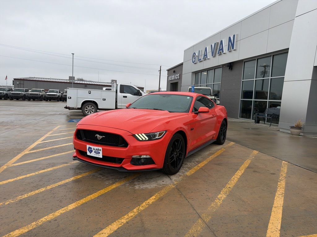 Used 2016 Ford Mustang GT image 3