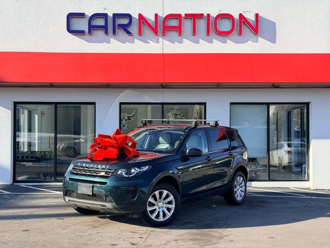 Used 2017 Land Rover Discovery Sport SE image 2