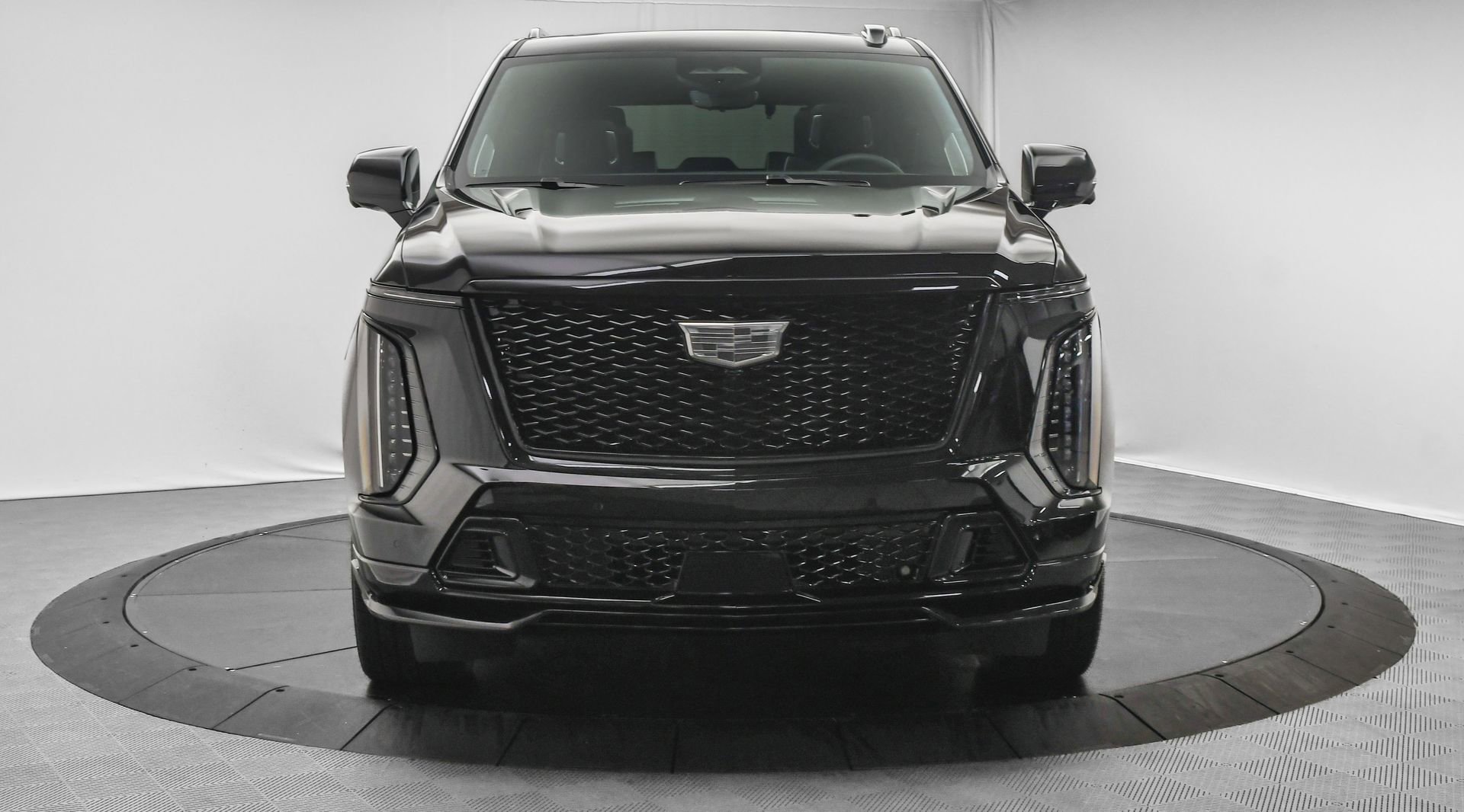 Used 2025 Cadillac Escalade V w/ LPO, ONYX Package video 2