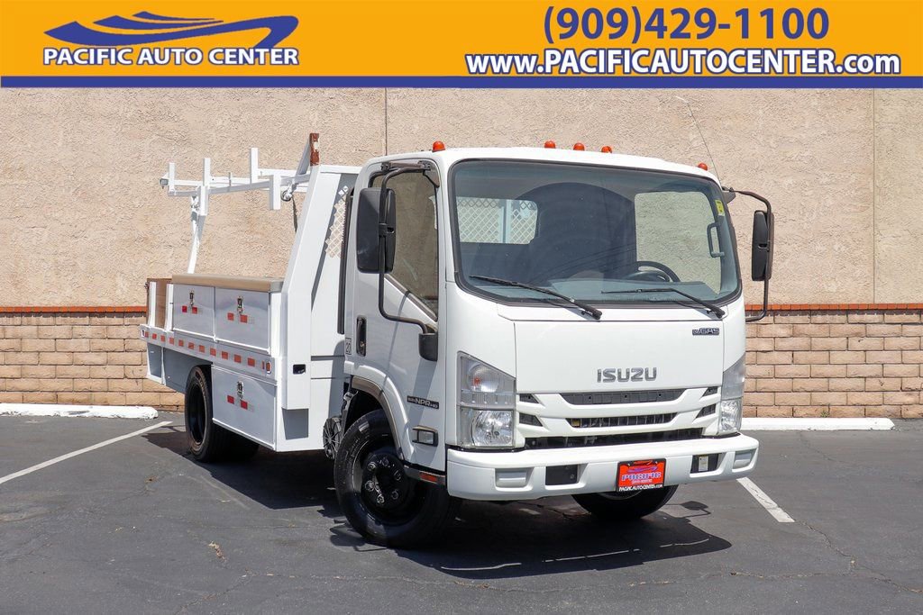Used 2019 Isuzu NPR HD image 1