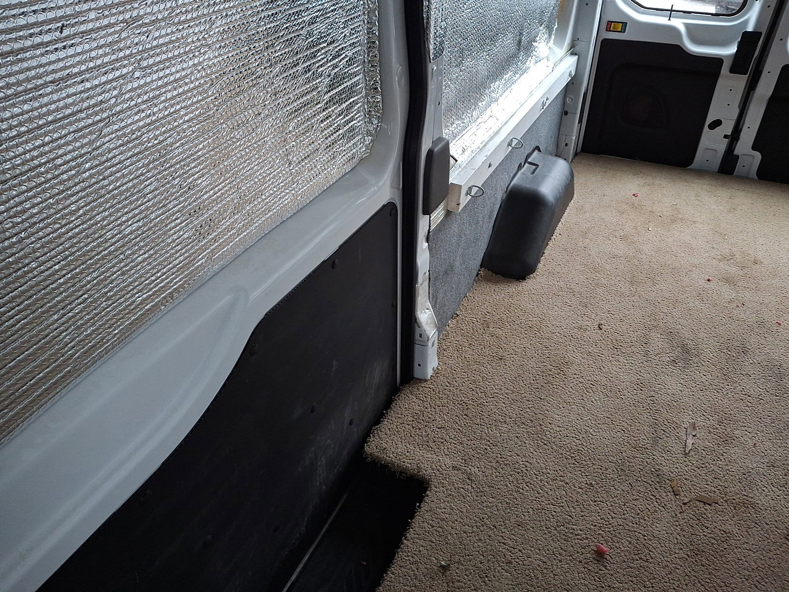 Certified 2022 Ford E-Transit 148 High Roof image 18