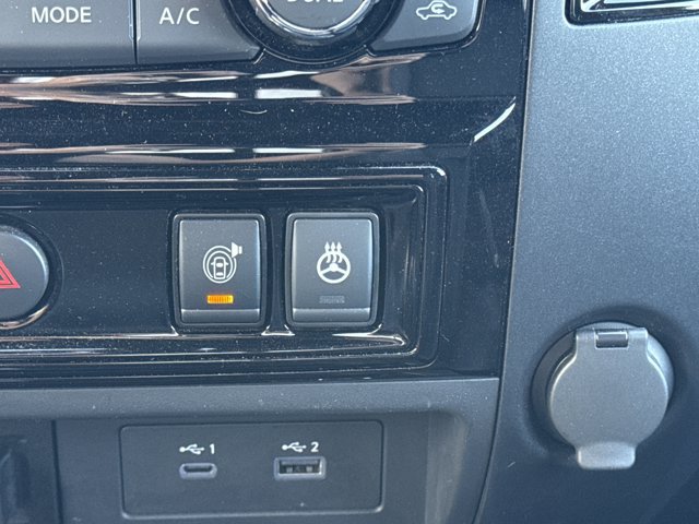 Used 2024 Nissan Titan PRO-4X w/ Pro-4x Convenience Package AWD/4WD image 21
