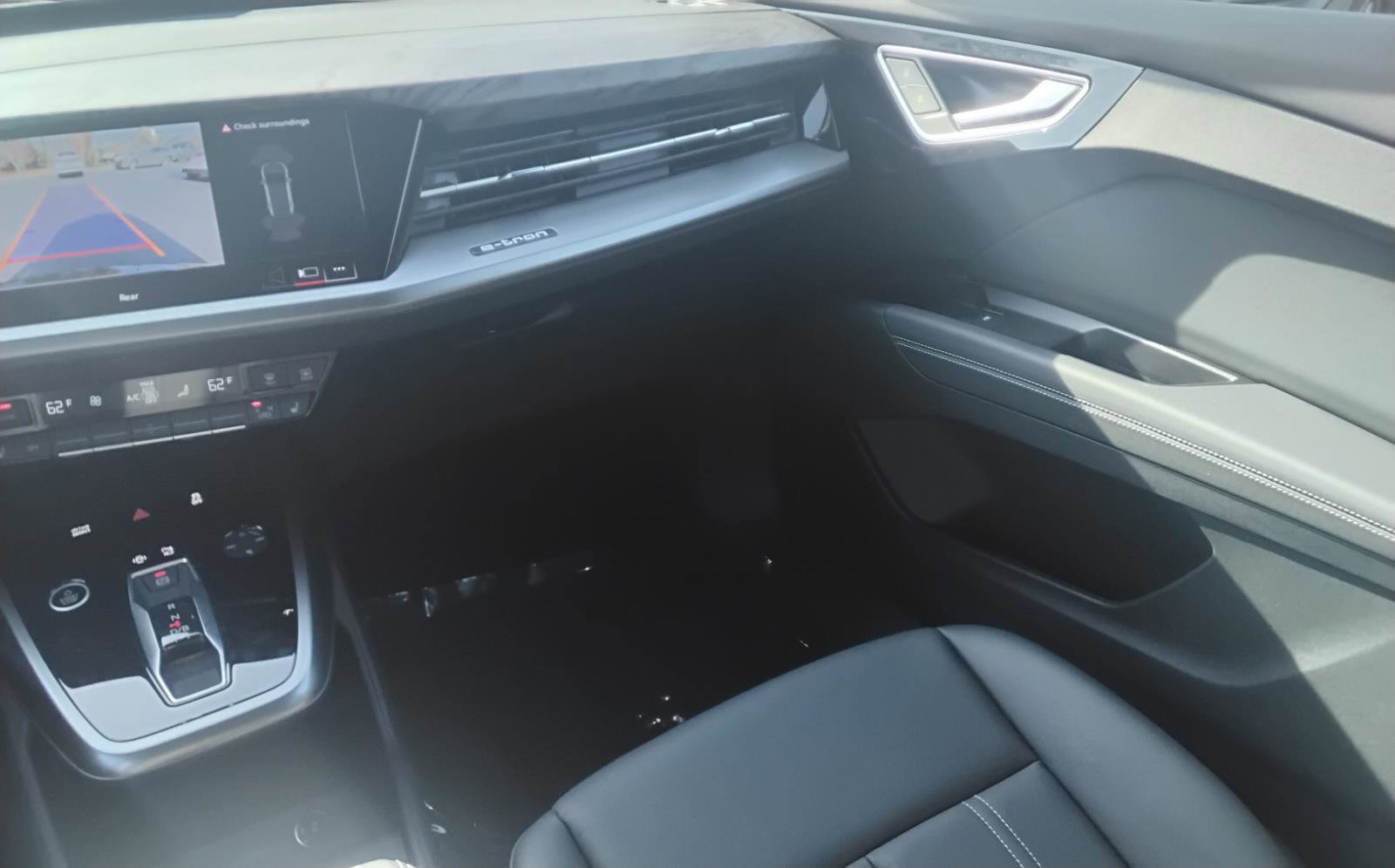 Certified 2025 Audi Q4 e-tron Premium w/ Convenience Package image 23