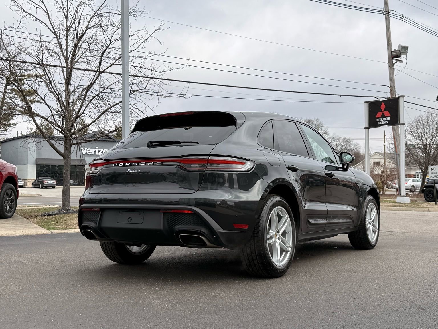 Used 2022 Porsche Macan image 4