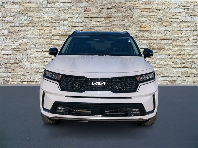 Certified 2023 Kia Sorento EX w/ Panoramic Sunroof Package image 3