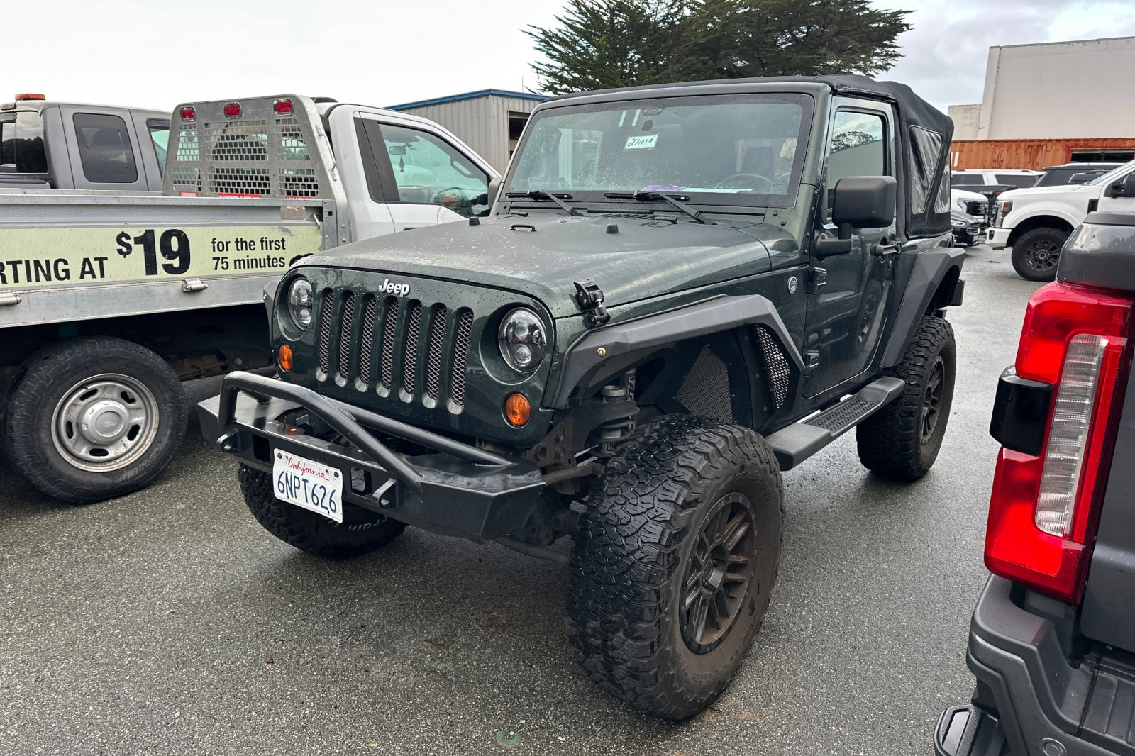 Used 2011 Jeep Wrangler Sahara w/ Connectivity Group image 2