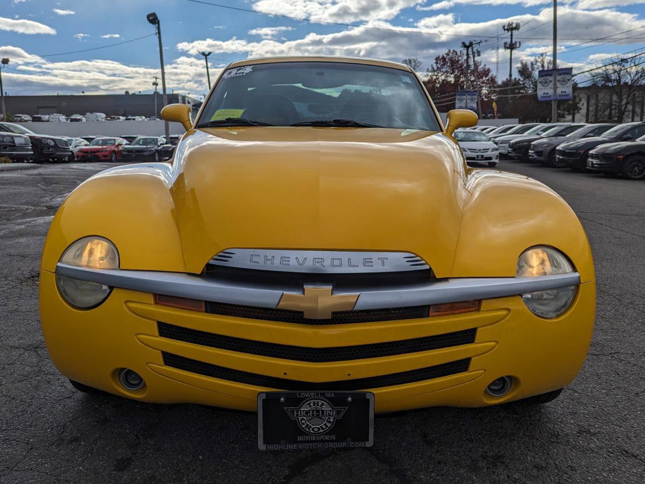 Used 2004 Chevrolet SSR w/ Preferred Equipment Group RWD image 4