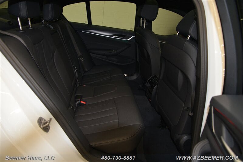 Used 2023 BMW 530e w/ M Sport Package RWD image 18