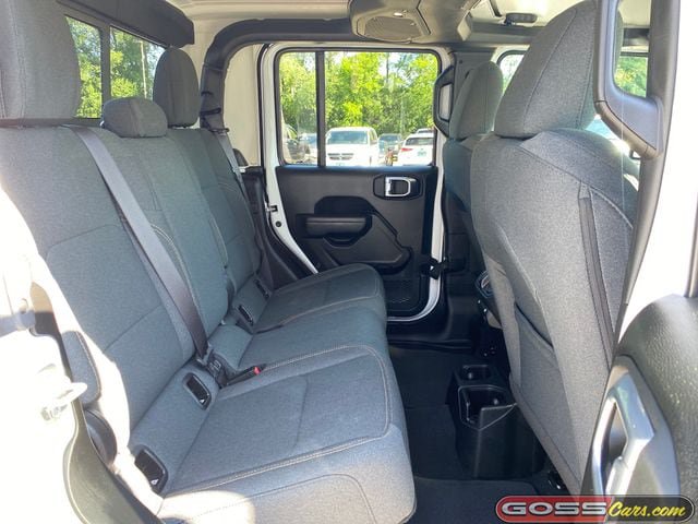 Certified 2025 Jeep Gladiator Sport AWD/4WD image 7