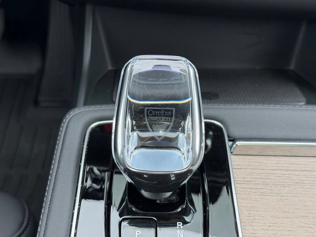 Used 2025 Volvo XC90 B5 Plus AWD/4WD image 27
