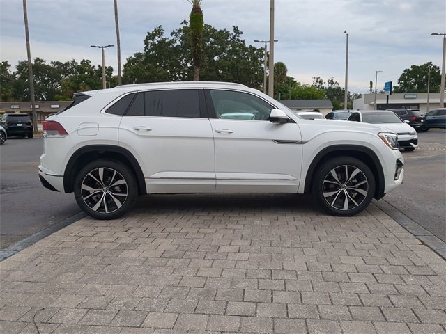 New 2026 Volkswagen Atlas Cross Sport SEL Premium R-Line image 3