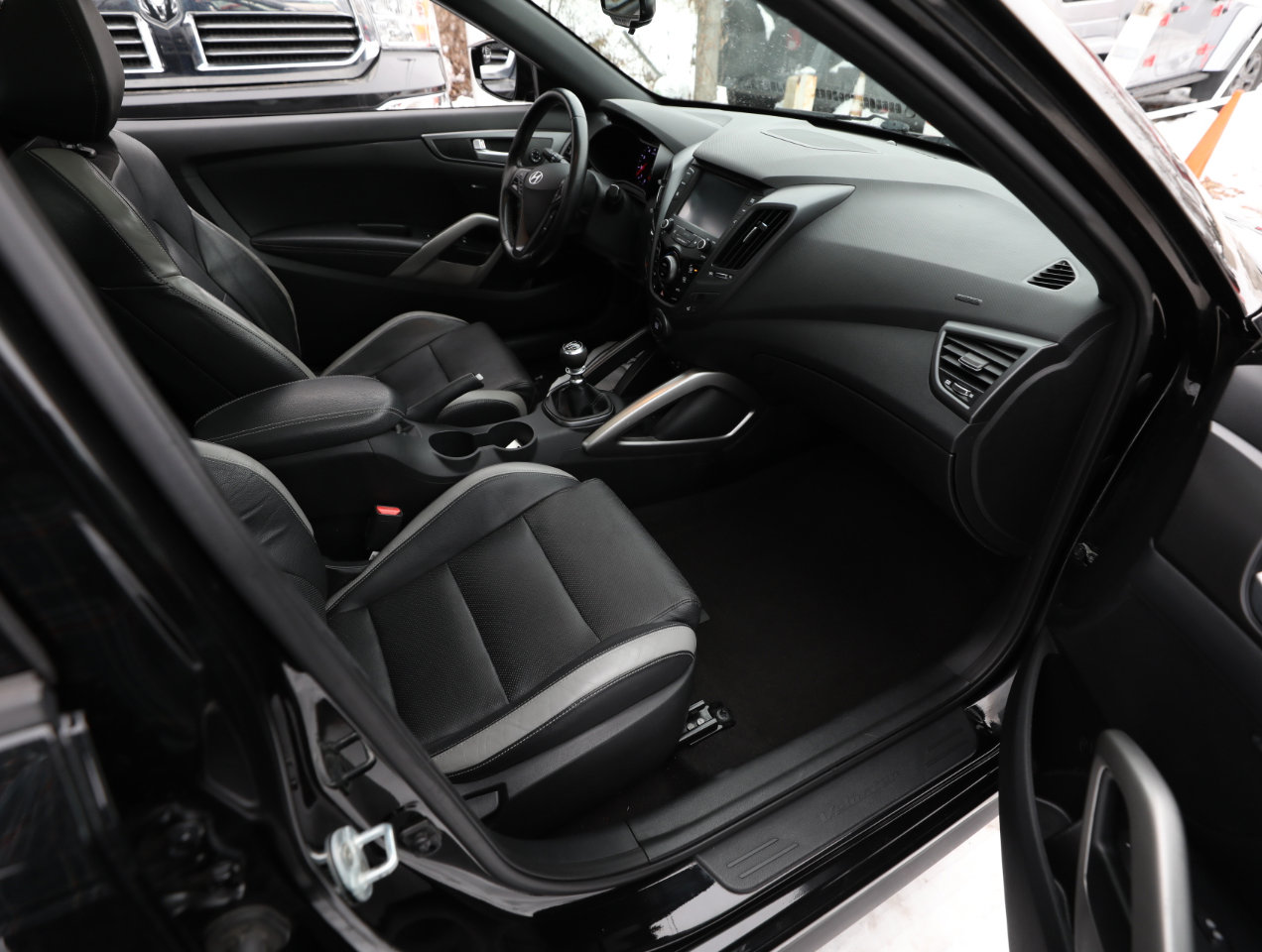 Used 2016 Hyundai Veloster Turbo w/ Option Group 04 image 12