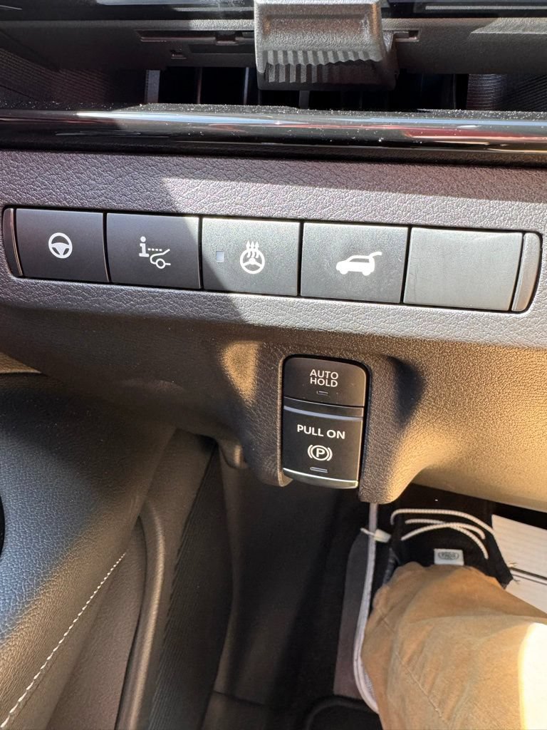 Used 2025 Nissan Murano Platinum AWD/4WD image 29