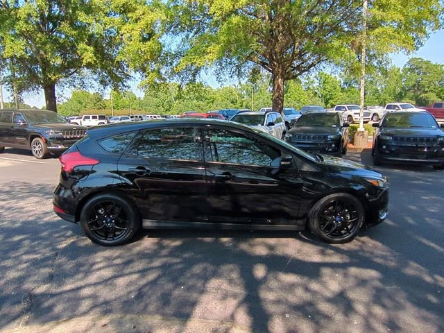 Used 2016 Ford Focus SE w/ Equipment Group 201A FWD image 6
