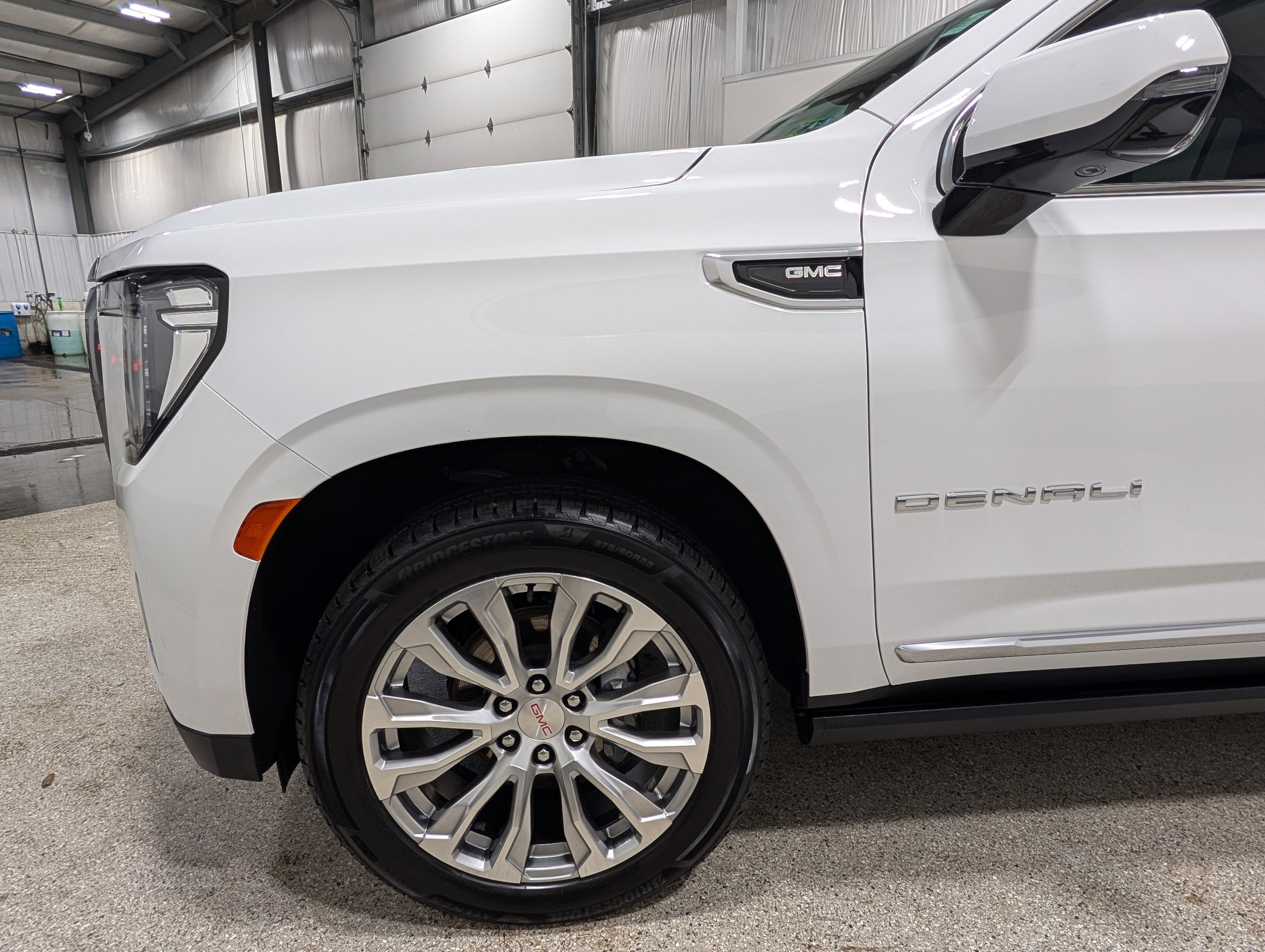 Used 2023 GMC Yukon XL Denali AWD/4WD image 7