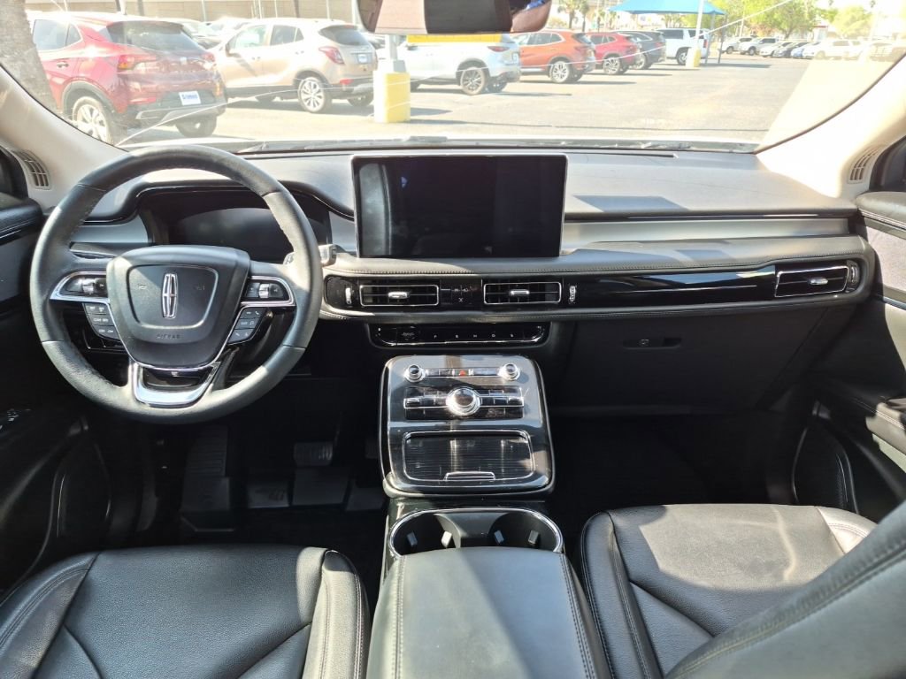 Certified 2023 Lincoln Nautilus FWD w/ Premium Package image 12