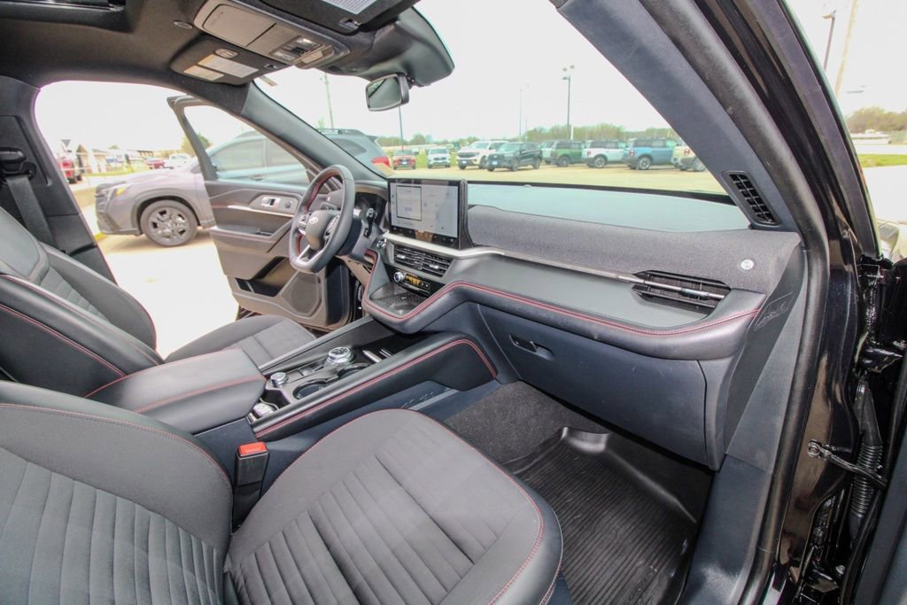 Used 2025 Ford Explorer ST-Line w/ Premium Package image 18