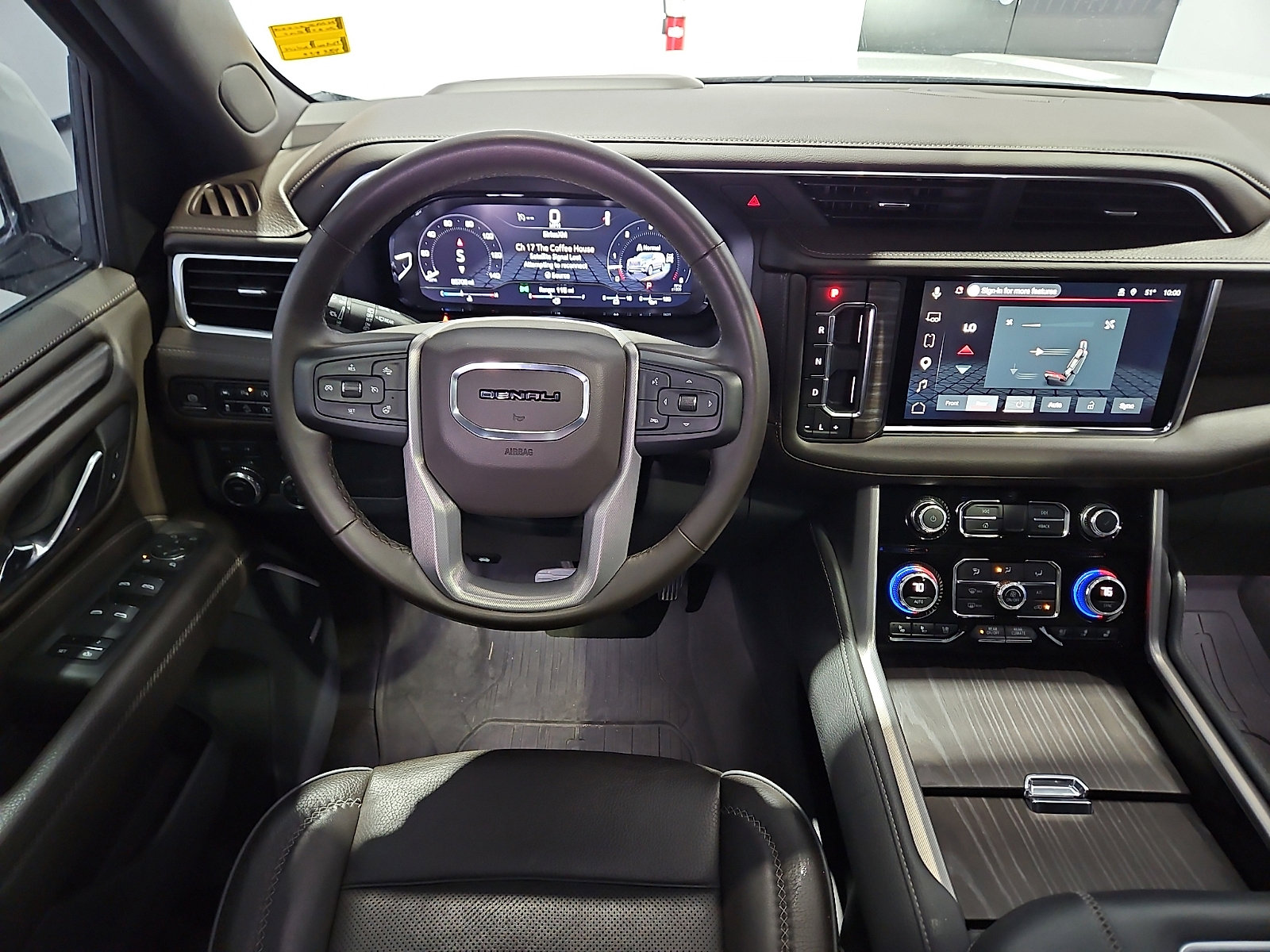 Used 2023 GMC Yukon Denali AWD/4WD image 8