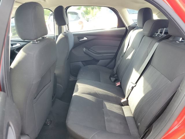 Used 2016 Ford Focus SE FWD image 25